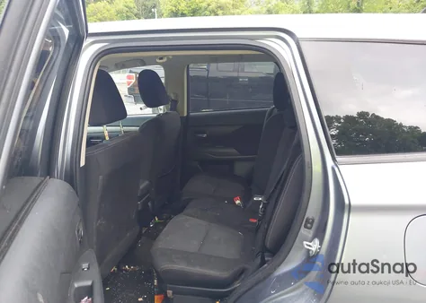 2016 Mitsubishi Outlander Es/Se/Sel z USA, uszkodzony, nr VIN JA4AZ3A33GZ015743